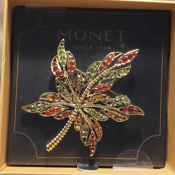 Beautiful Vintage in Box Monet Goldtone and Rhinestones Fall Autumn Leaf Pin - Picture 2 of 5